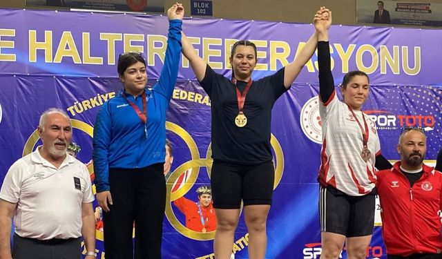Zeynep Nur Pehlivan Türkiye Şampiyonu