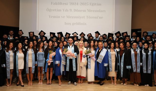 Akdeniz Üniversitesi’nin Hemşirelik Fakültesi’nde mezuniyet coşkusu