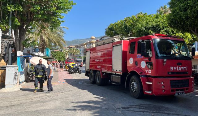 Otelin kazan dairesindeki yangın korkuya yol açtı