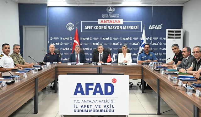 Antalya'da afet yönetimi masaya yatırıldı... Antalya’da hedef dünya standartları