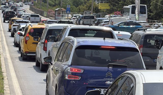 Bodrum’dan geri dönüş başladı… Trafik alt üst oldu