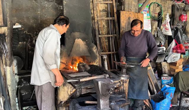 Afyon'da iki kardeşin ahilik mücadelesi