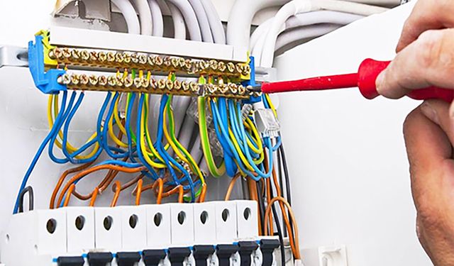 OKUL ONARIMI İÇİN İNŞAAT, MAKİNE VE ELEKTRİK TESİSATI İŞLERİ YAPTIRILACAK