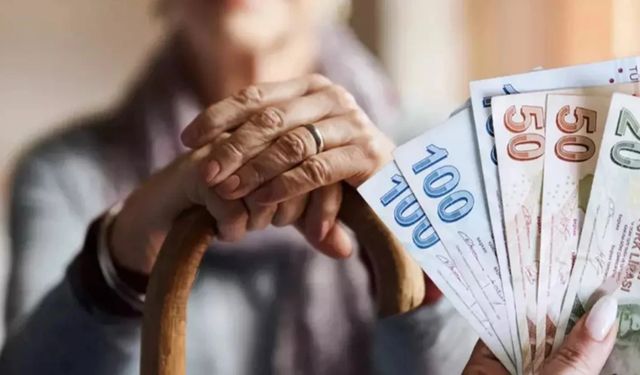 Emekli ikramiyesi eridi… Emeklilerin alması gereken asıl maaş ise belli oldu