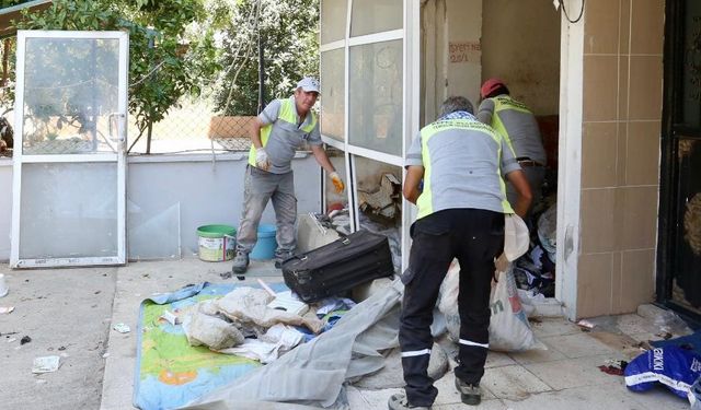 Kepez Belediyesi’nden temizlik operasyonu