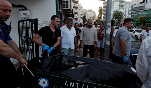 Antalya’da kan donduran olay... Banyoda boğazı kesik halde bulundu