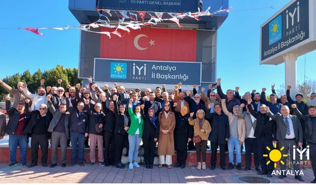 İYİ Parti Antalya İl Başkanı Ali Adnan Kaya Bursa’ya çıkartma yapacaklarını söyledi