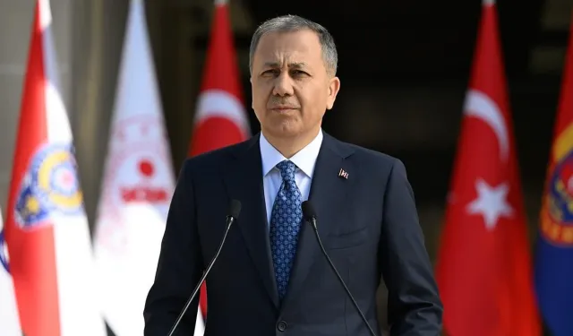 Bakan Yerlikaya: "Kırmızı bültenle aradığımız 6, ulusal seviyede aradığımız 2 suçluyu ülkemize getirdik"