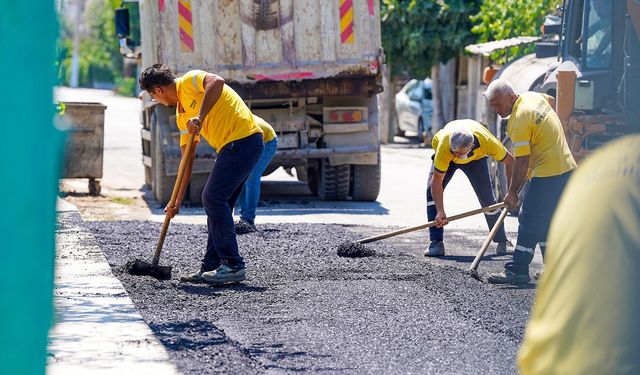 Tarsus'ta 9 mahallede asfalt yama çalışması tamamlandı