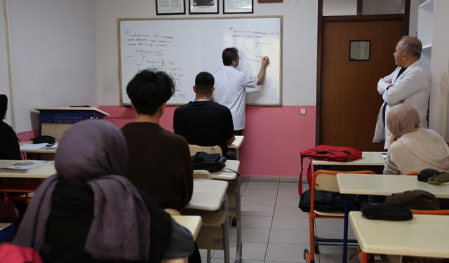 Okullarda akran zorbalığına dikkat! Çocuklar okuldan uzaklaşıyor