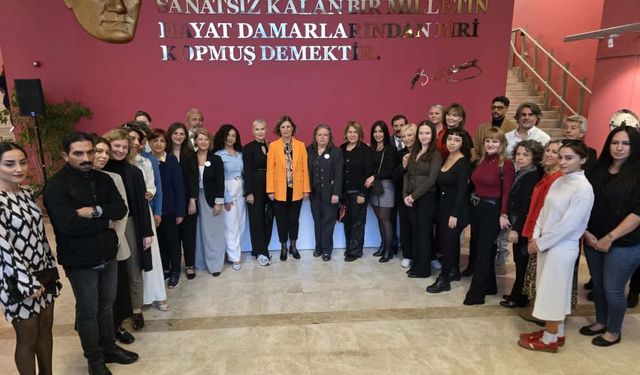 Antalya’dan Eskişehir’e uzanan “Kökler ve Kanatlar” sergi sanatseverleri büyüledi