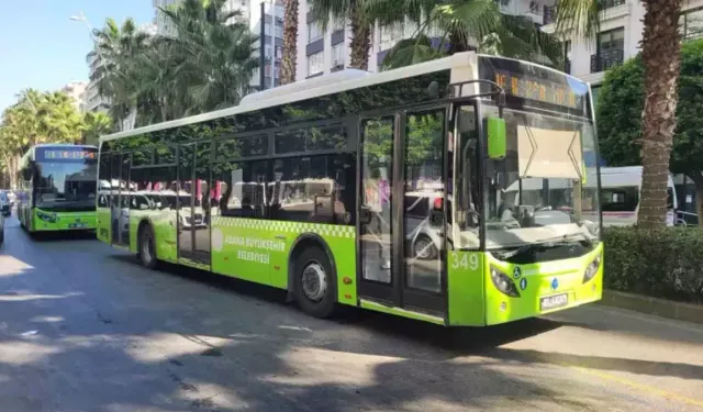 Otobüs arızaları vatandaşı ayaklandırdı...  Yolcular dumanlar arasından isyan etti