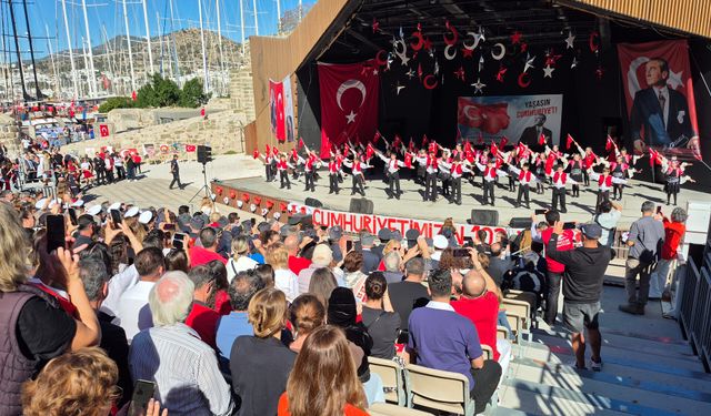 Bodrum Kalesi’nde 29 Ekim coşkusu