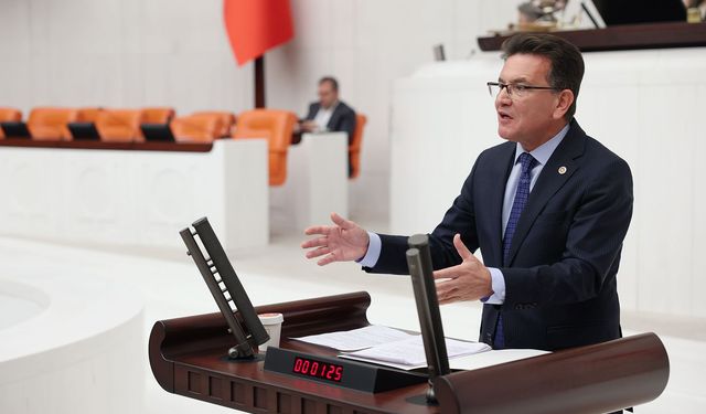 Atay Uslu: “Cumhuriyetimizin 102. yılı kutlu olsun”