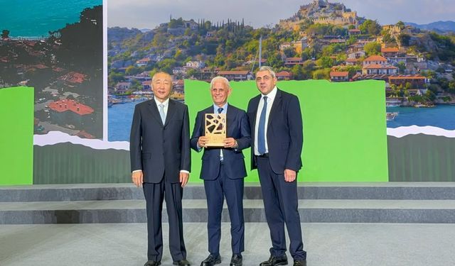 Demre Belediyesi'nden gururlandıran müjde! Kale Üçağız Köyü'ne uluslararası ödül!