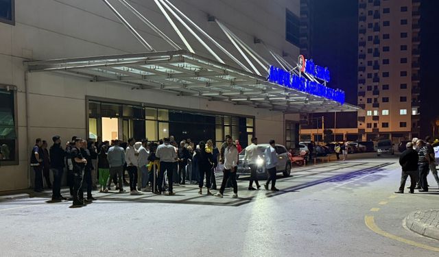14 yaşındaki çocuk düğün salonu önünde kurşun yağdırdı: 5 yaralı