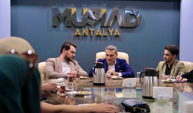 MÜSİAD Antalya Başkanı Akgül, ihracat tecrübelerini gençlerle paylaştı