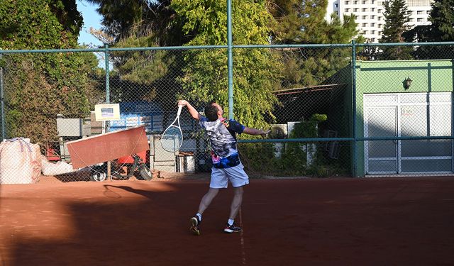 7. ANSİAD- Atik Cumhuriyet Kupası t500 Masters Ulusal Tenis Turnuvası başladı