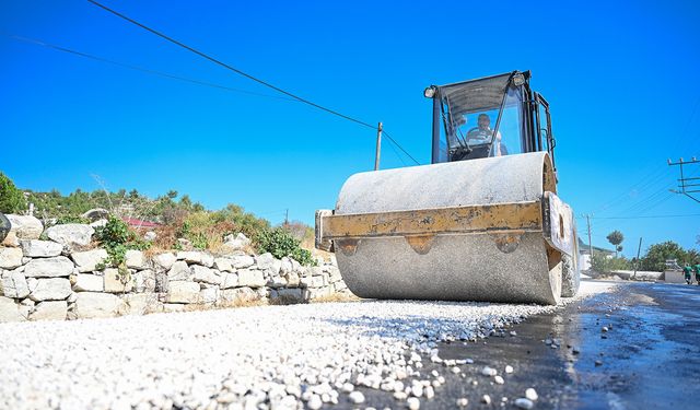Mersin’de 6 bin 500 metrelik grup yolu asfaltlandı