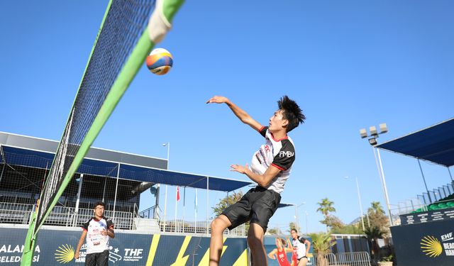 Moğolistan U16 Plaj Voleybolu Milli Takımının kamp tercihi Alanya oldu