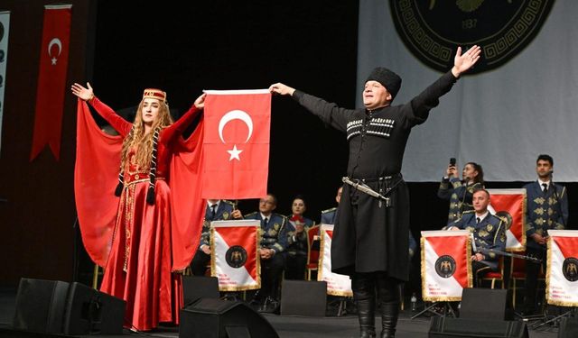 Polis Akademisi Bando Armoni Orkestrası’ndan "Cumhuriyet" coşkusu