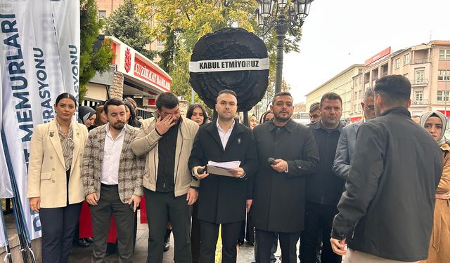 Genç sağlıkçılar ayağa kalktı; “Sağlık çalışanları bankaların kar kapısı değil”