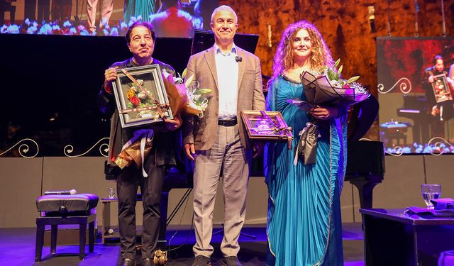 Fazıl Say ve Serenad Bağcan'dan muhteşem konser! Say'dan Alanya bestesi müjdesi