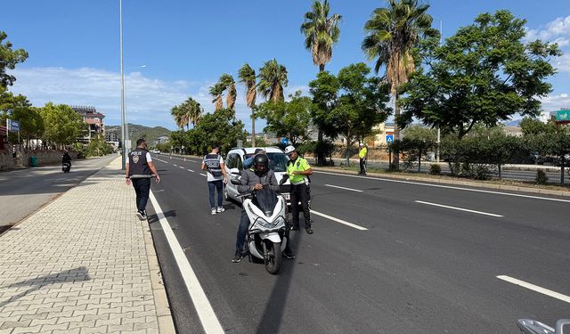 Antalya’da sürücülere ceza yağdı