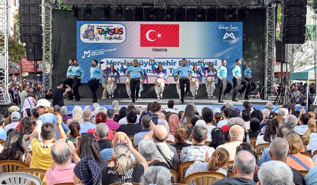 4. Uluslararası Tarsus Festivali renkli görüntülerle tamamlandı