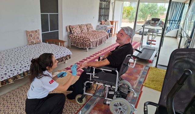 Aksu Belediyesi 35 mahallede sağlık taraması gerçekleştiriyor