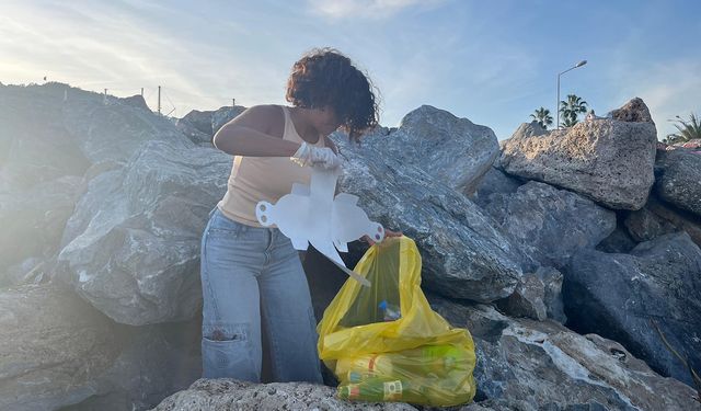 Alanya'da 17 yıllık Türkçe öğretmenden örnek davranış