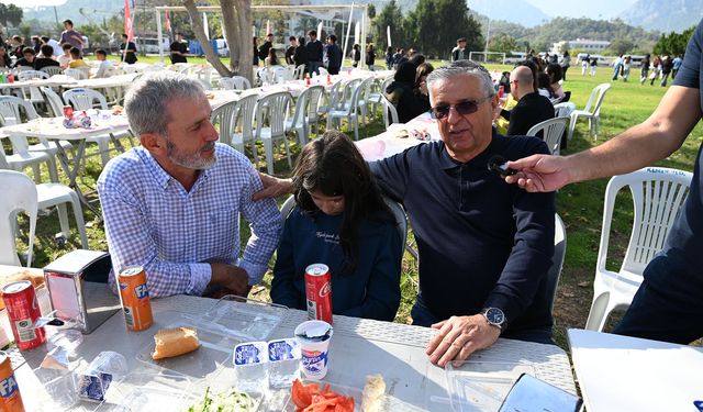 Başkan Topaloğlu’na öğretmenler günü ziyareti