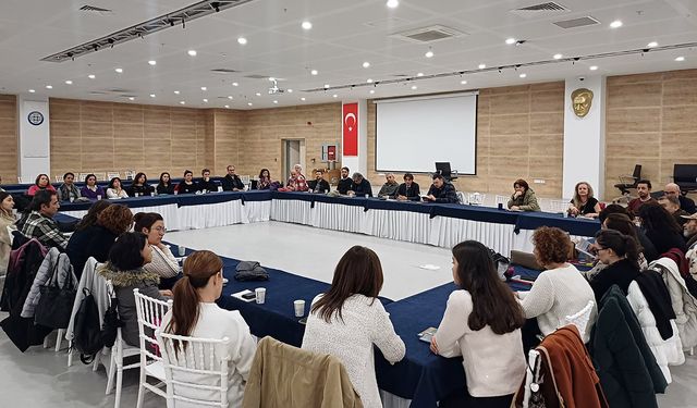 Büyükşehir Kitap Kulübü okuma eylemini toplumsal bir deneyime dönüştürüyor