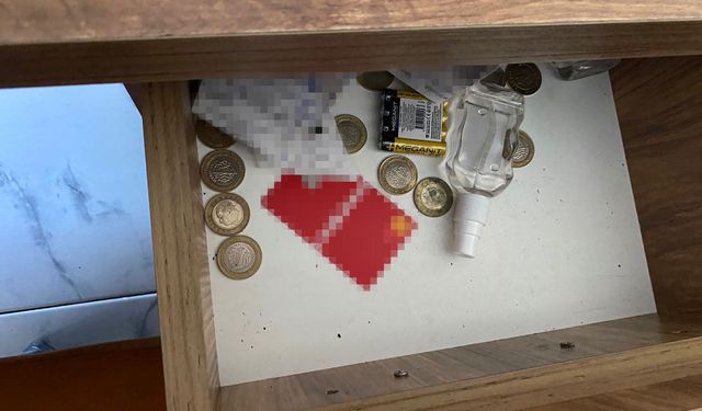 Güvenlik kamerasını etkisiz hale getirdi hırsızlık yaptı