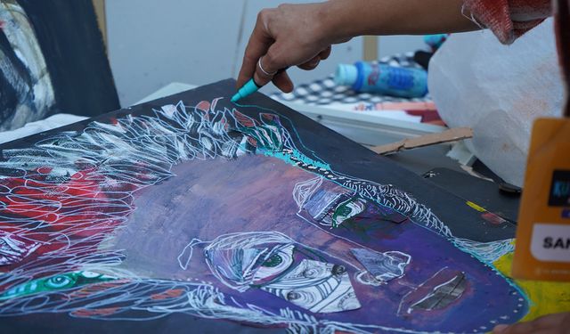 Kayıp eserlerini 'sessiz kahraman' buldu