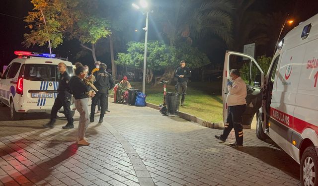 Marmaris'te Kıbrıs Gazisi için vatandaşlar ve polis el ele verdi