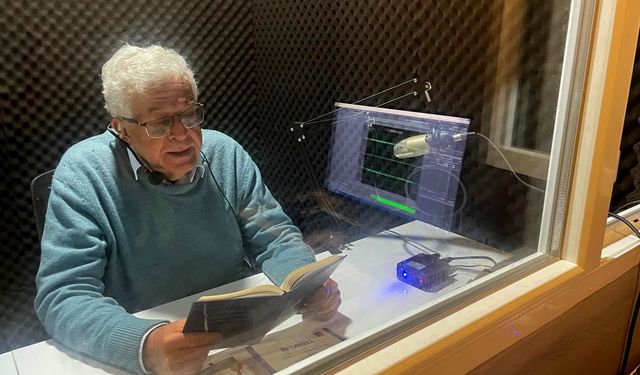 Kitapları seçkin yazar ve şairler seslendiriyor