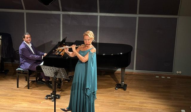Türk flüt sanatçısı Lelya Bayramoğulları’ndan Yunanistan’da unutulmaz konser!