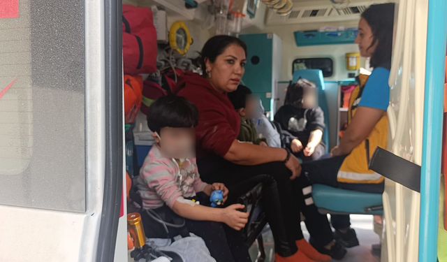 Alevler içindeki dairede mahsur kalan 3 çocuk kurtarıldı