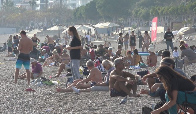 Dünyaca ünlü sahilde yaz görüntüsü