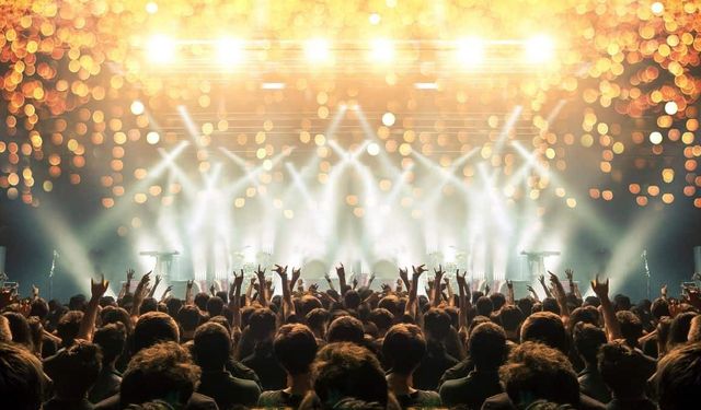 Dijital dünyanın yükselen yıldızı Paptircem, Antalyalı hayranlarıyla buluşuyor