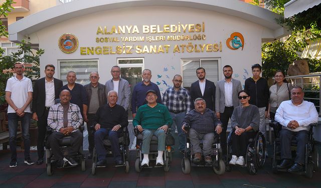 Engelli bireylere özel ödüllü dart turnuvası