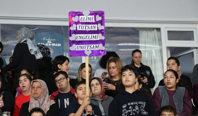 3 Aralık Dünya Farkındalık Günü Gazipaşa’da özel öğrencilerin katılımıyla kutlandı