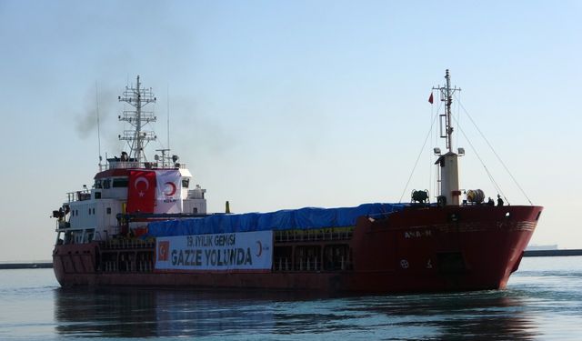 Mersin’de 19. İyilik Gemisi Gazze’ye insani yardım için yola çıktı