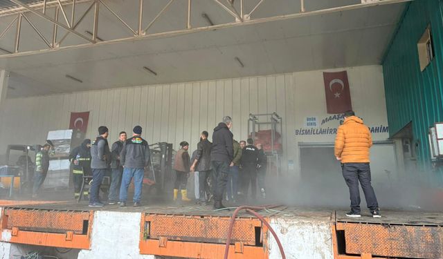 Soğuk hava deposundaki yangın korkuttu