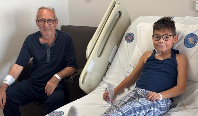 11 yaşındaki Bekir dedesinin böbreğiyle hayata tutundu