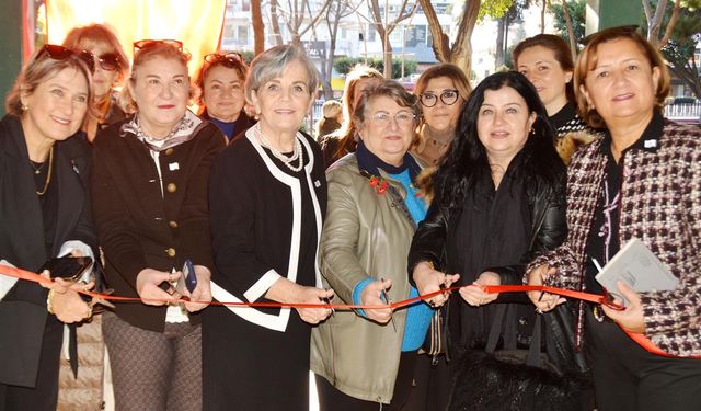 Antalya’da 'Çantaların Dansı' sergisi açıldı