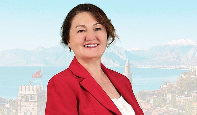 CHP Antalya İl Kadın Kolları Başkanı Necla İnci Bayrak kimdir? Necla İnci Bayrak evli mi, çocuğu var mı, Mesleği ne? Necla İnci Bayrak Görevden neden alındı?