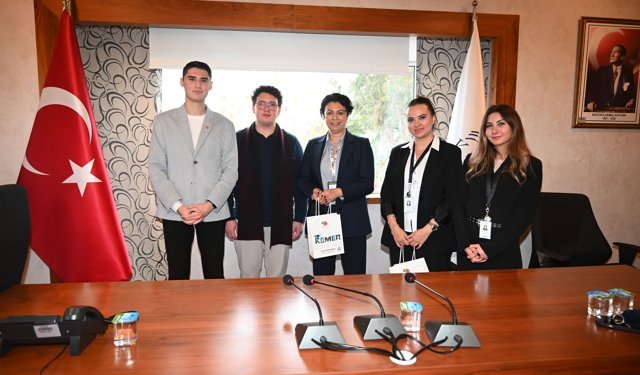 Kemer Belediyesi Gençlik Meclisi’nden LÖSEV’le iş birliği