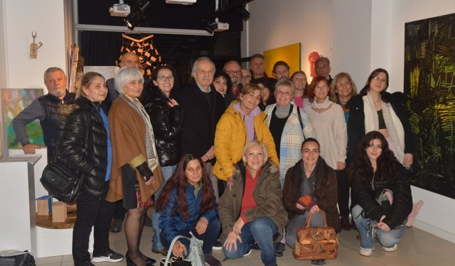 Ressam Coşkun, resim, desen ve heykel çalışmalarını sergiledi